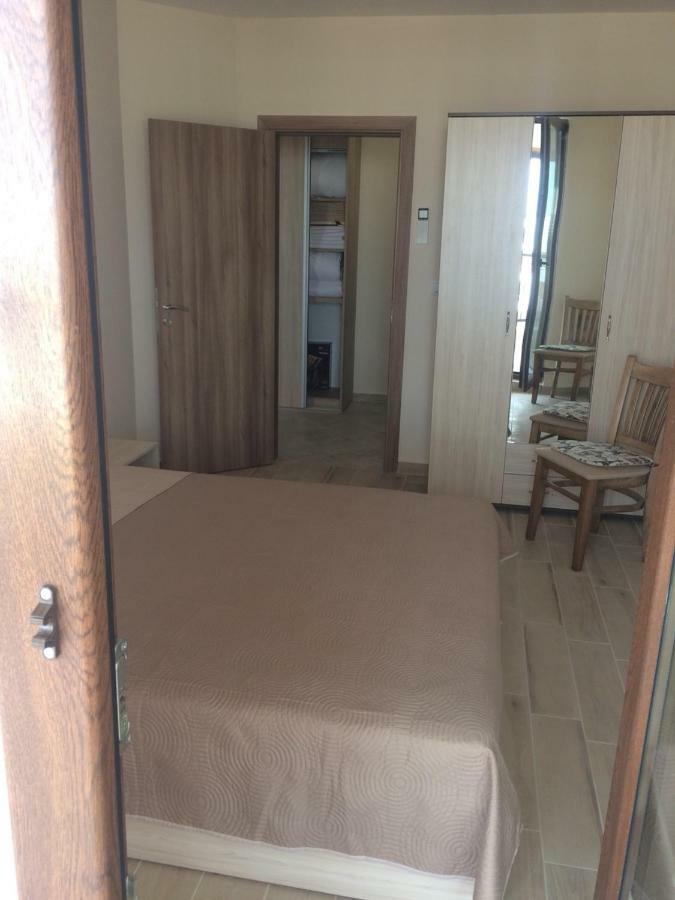 Sarafovo D&V Apartments Burgas Esterno foto